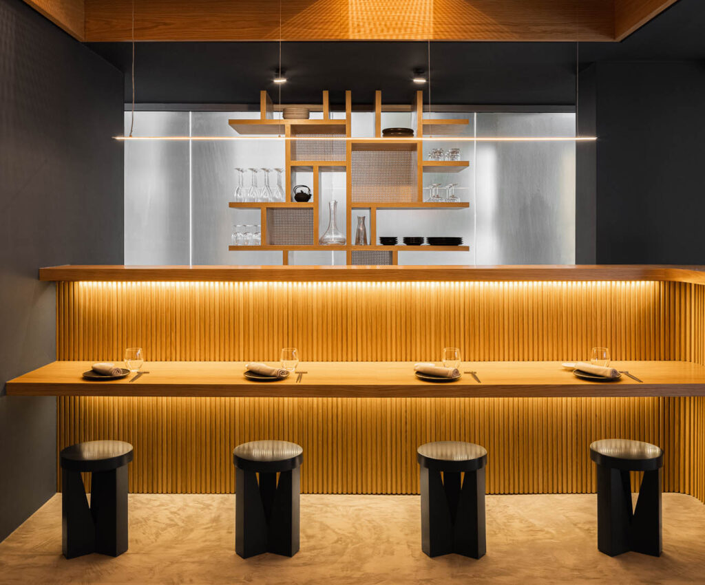 Restaurante Fuji nos Açores com Arquitectura Sequeira Dias Arqu